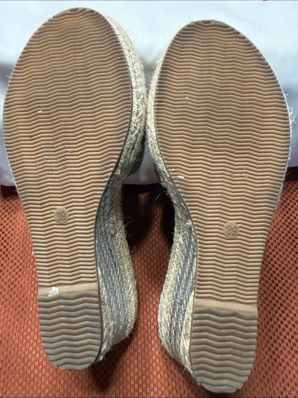 Good Choice Women's Matte Silver and Tan Espadrille Slide